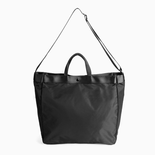 Everywhere Tote in Black.