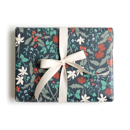 Mistletoe and Holly Wrap - Single Sheet